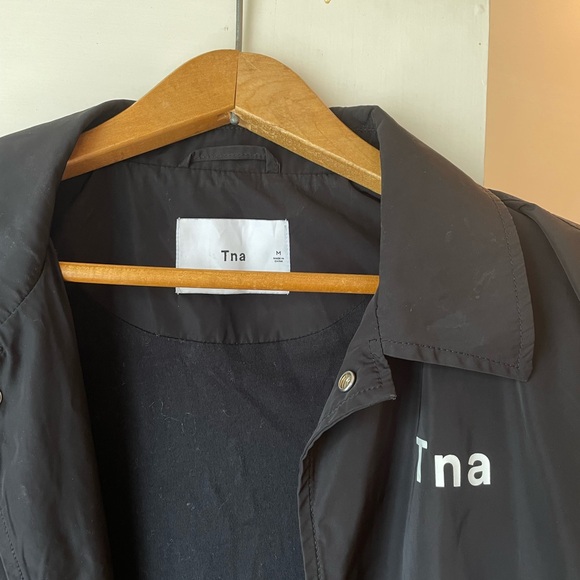 Aritiza TNA world logo windbreaker size M - Picture 3 of 3